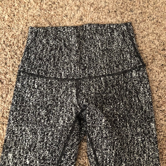 Lululemon Wunder Under Pant (Hi-Rise) - Picture 6 of 8